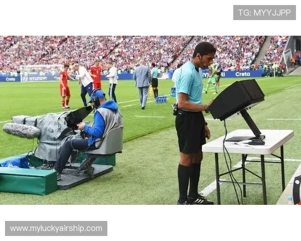 阿莱格里补时染红,抗议VAR判罚